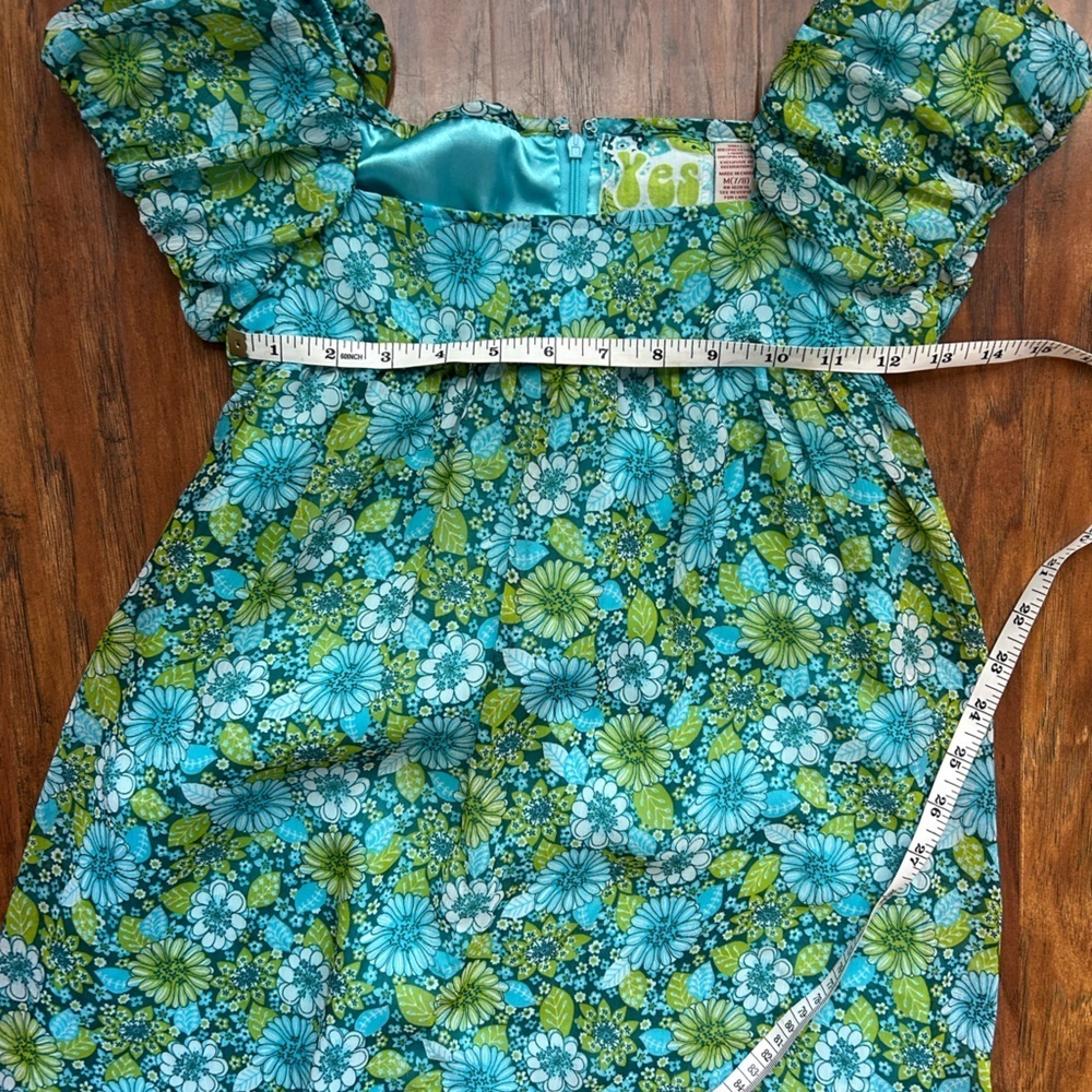 Girl’s Floral Print Dress with Puff Sleeves and Bohemian Asthetic - Picture 6 of 7